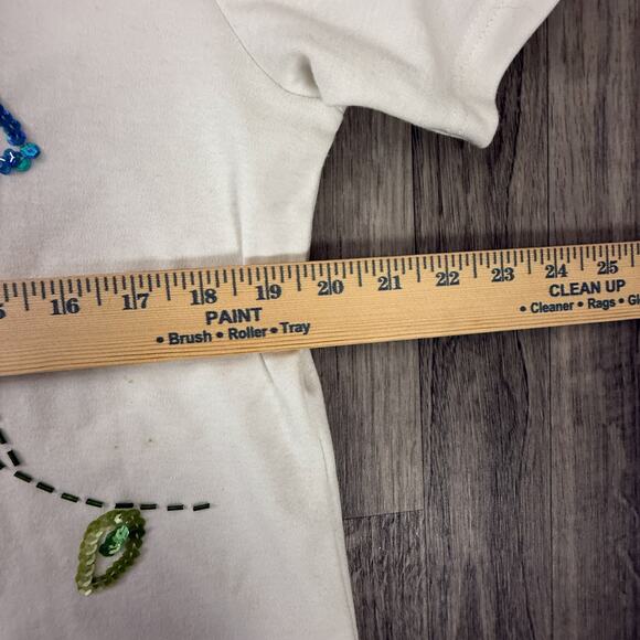 Crystal-Kobe XL White Beaded Sequin Floral Tee Shirt Made in Mexico V Neck - Picture 5 of 6